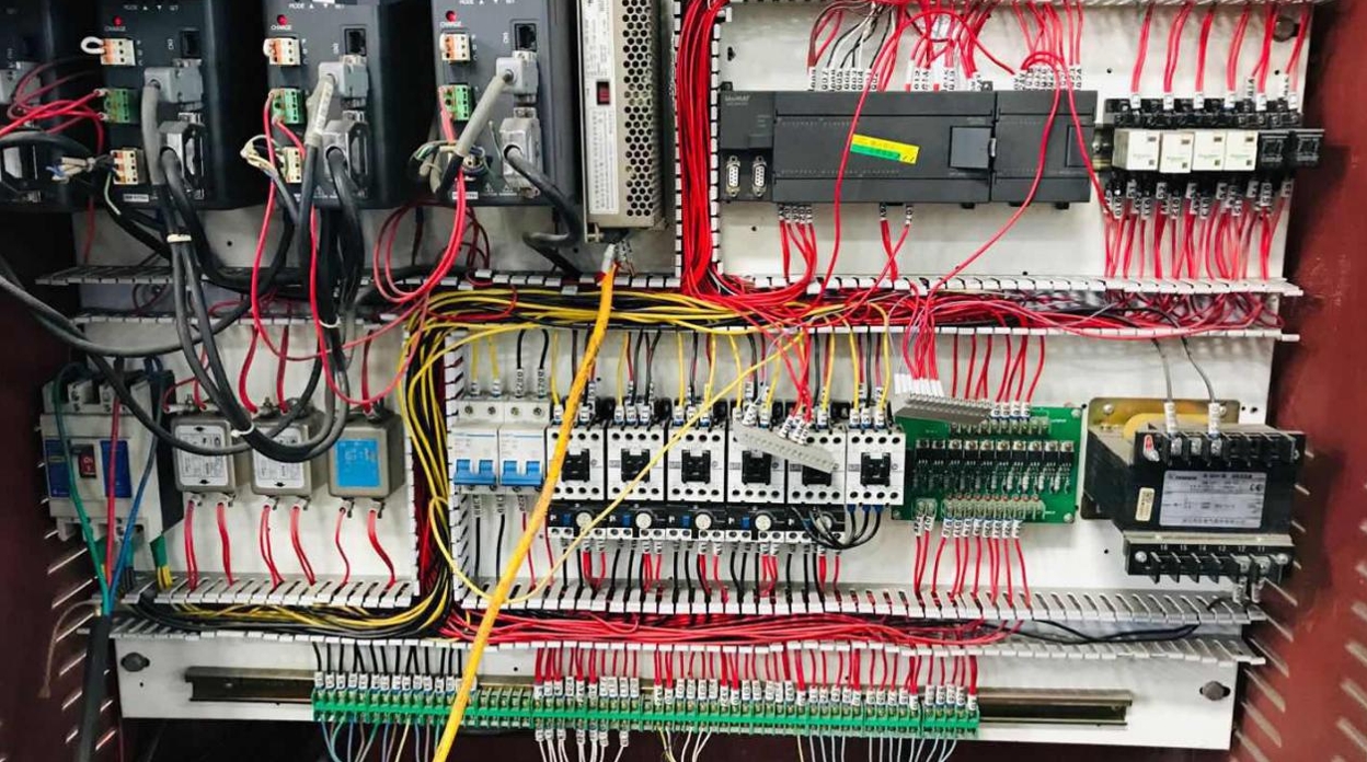 不朽情缘运动控制CPU286在切纸机上的应用